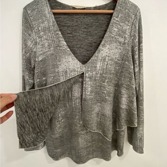 Soft Surroundings Silver Metallic Layered Long Sleeve Blouse. Size Medium - Picture 3 of 11